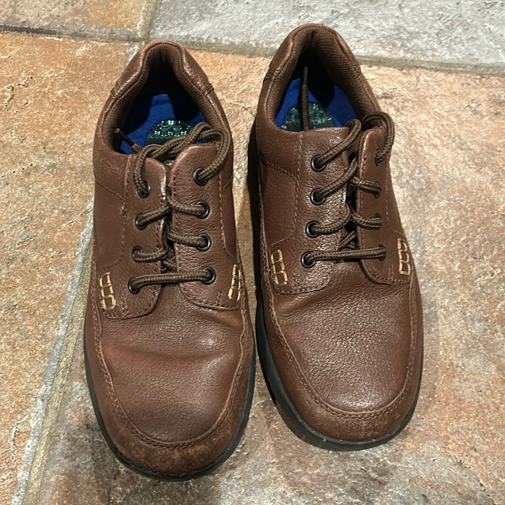 Men size 7 brown shoes